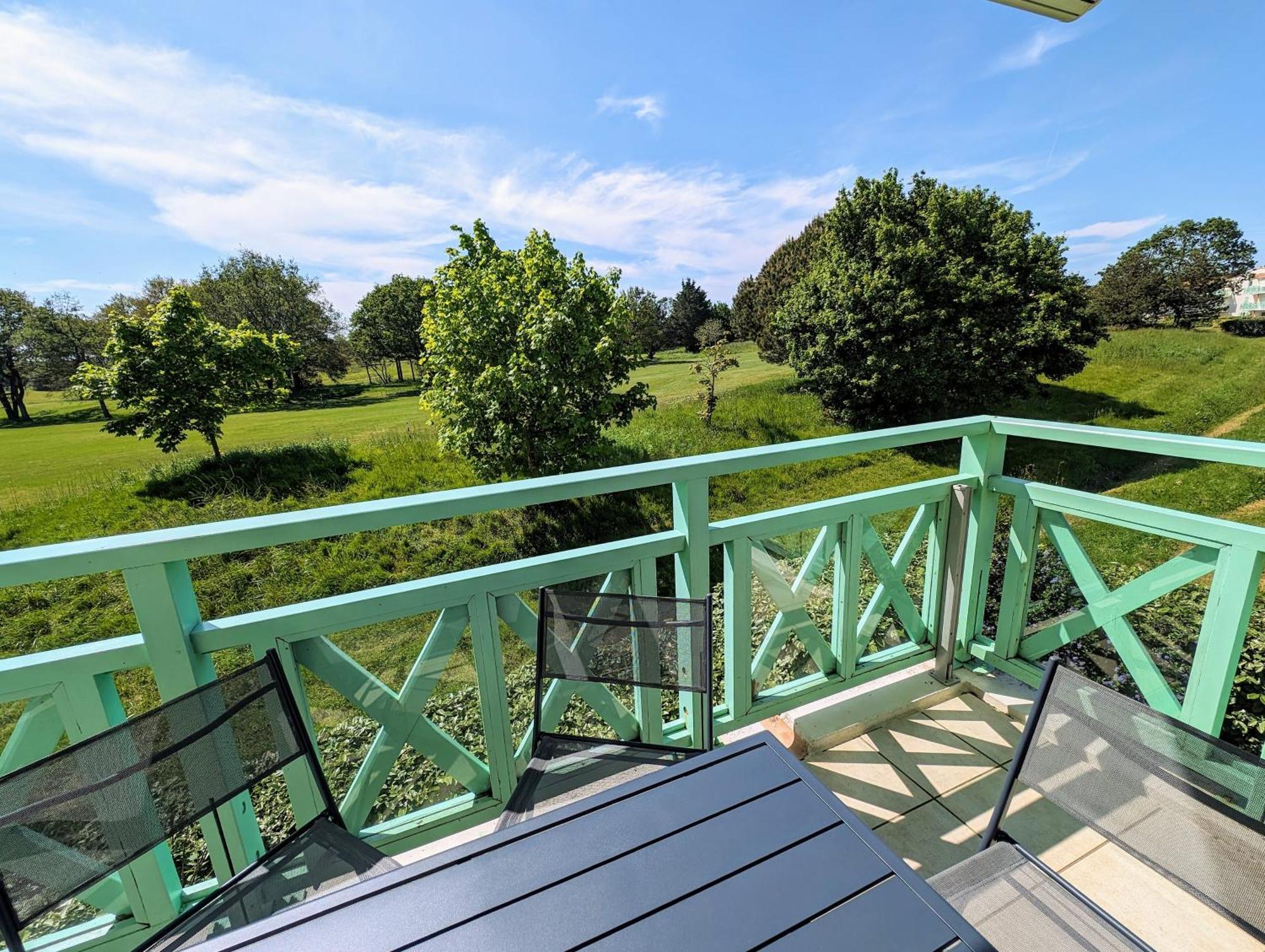 Appartement Avec Vue Sur Golf Pornic Kültér fotó